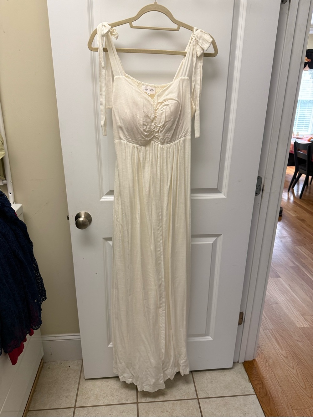 Women's Cream Tie-Shoulder Maxi Dress